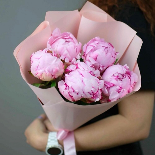 

DIVAFLORA СЕТЬ МАГАЗИНОВ СТИЛЬНЫХ БУКЕТОВ Пионы букет 5 шт «Идеальный бутон», Пионы букет 5 шт «Идеальный бутон»