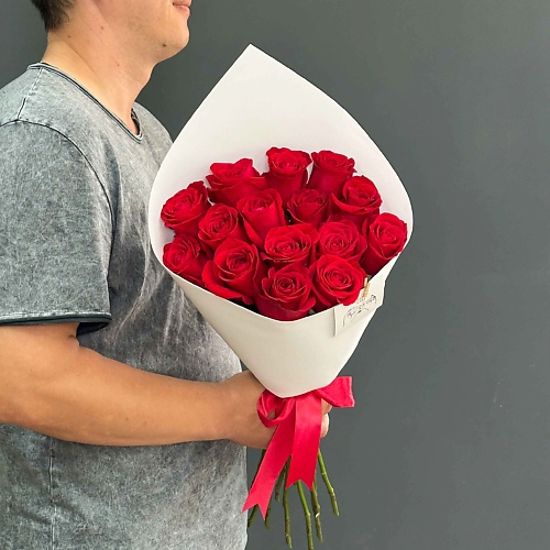 

ЛАЙФБУКЕТ Букет из 15 красных роз "Признание", Букет из 15 красных роз "Признание"