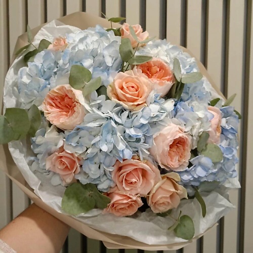 

DIVAFLORA СЕТЬ МАГАЗИНОВ СТИЛЬНЫХ БУКЕТОВ Букет гортензии с розами «Парижский шик», Букет гортензии с розами «Парижский шик»