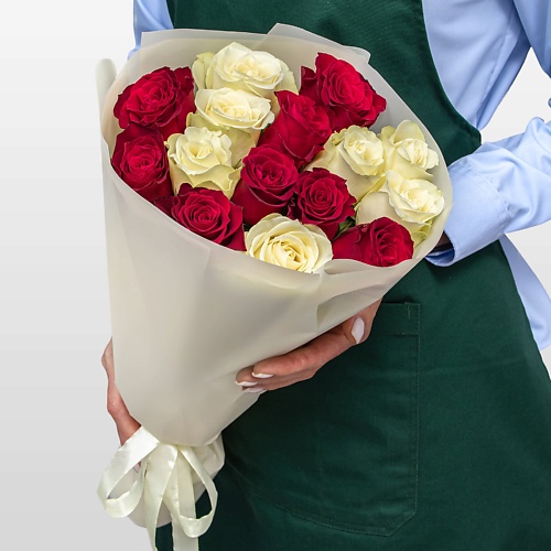 

STUDIO FLORISTIC Букет Роз Кения 60 см 15 шт «Венский вальс», Букет Роз Кения 60 см 15 шт «Венский вальс»