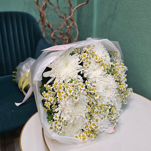 

INNA FLOWERS САЛОН ЦВЕТОВ Букет из хризантем и ромашек, Букет из хризантем и ромашек