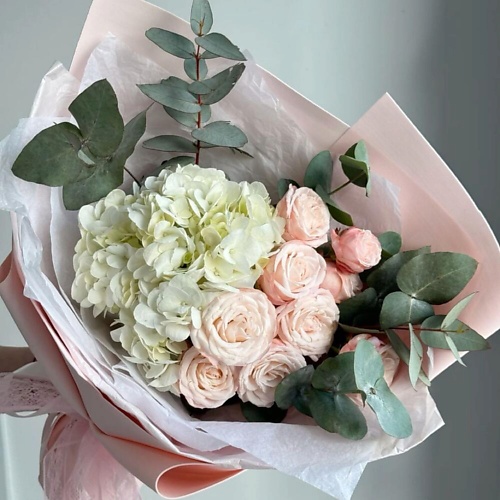 DIVAFLORA СЕТЬ МАГАЗИНОВ СТИЛЬНЫХ БУКЕТОВ Букет розы и гортензия «Робкие чувства»