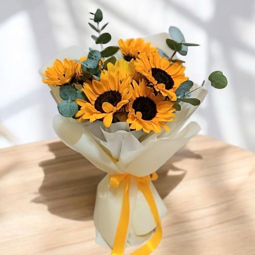 

DIVAFLORA СЕТЬ МАГАЗИНОВ СТИЛЬНЫХ БУКЕТОВ Подсолнухи букет 7 шт «Елисейские поля», Подсолнухи букет 7 шт «Елисейские поля»
