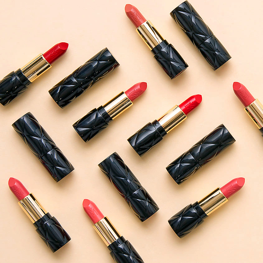 VIA MILANO Кремовая помада интенсивный цвет с витамином E Creamy Lipstick Intense Colour – фото 4