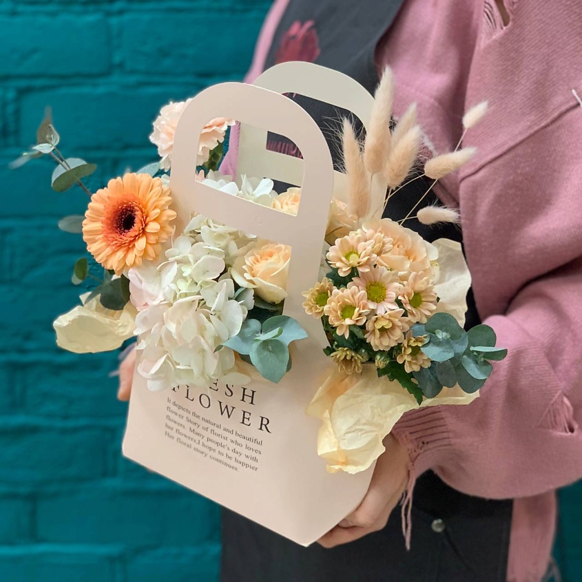 Изображение товара ЦВЕТЫ МИШКИ Композиция из герберы и гвоздики, 1 шт.