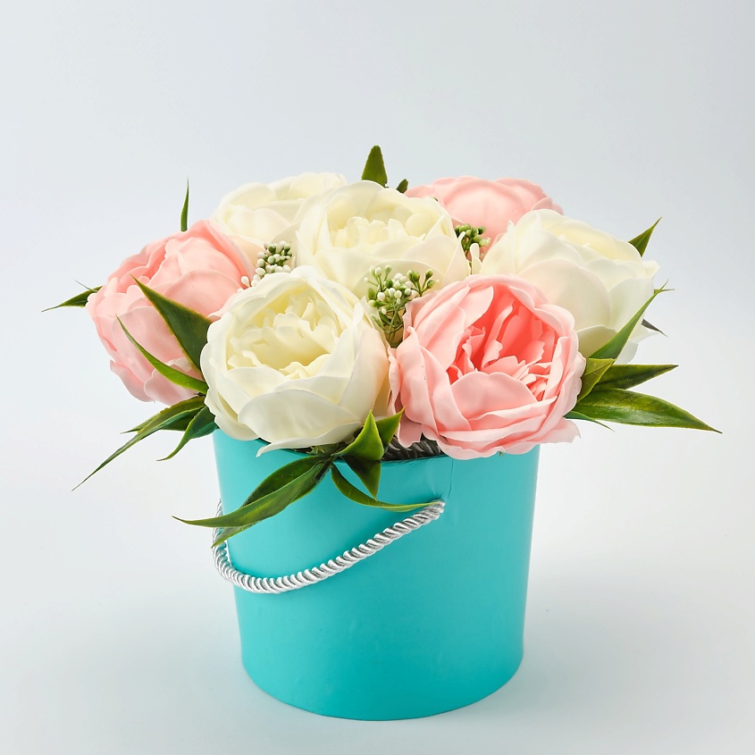 Изображение товара SKUINA Мыло ручной работы Цветочная композиция из пионов, 250 г