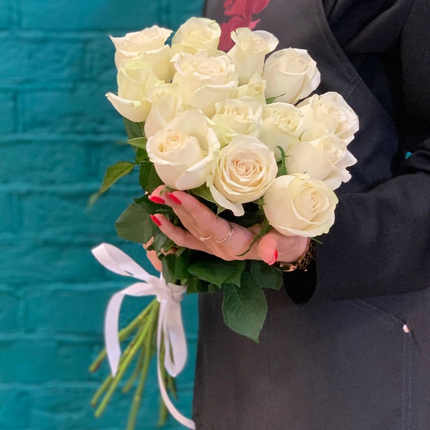 Изображение товара ЦВЕТЫ МИШКИ Букет из 15 белых роз, 1 шт.