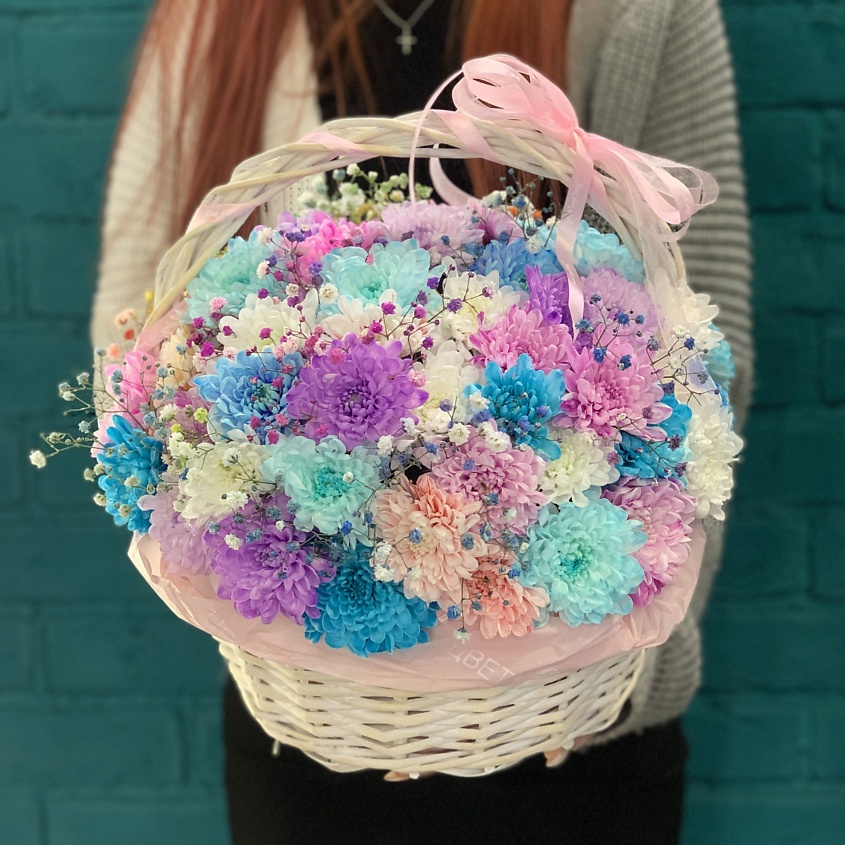 Изображение товара Букет живых цветов Цветы Мишки из хризантемы и гипсофилы, корзина