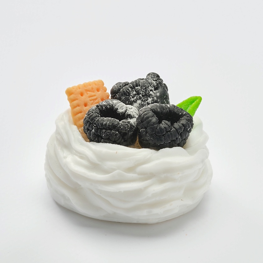 Изображение товара SKUINA Мыло ручной работы десерт Павловой с ежевикой, 85 г