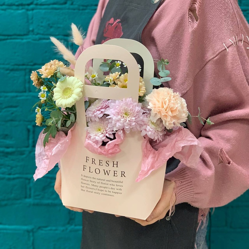 Изображение товара Композиция из свежих цветов Мишки в подарок для женщин и коллег 1 шт