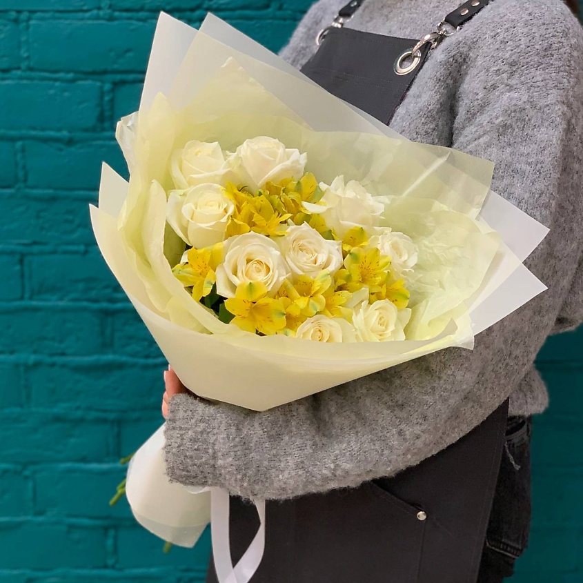 Изображение товара Цветы Мишки Букет из розы и альстромерии 1 шт