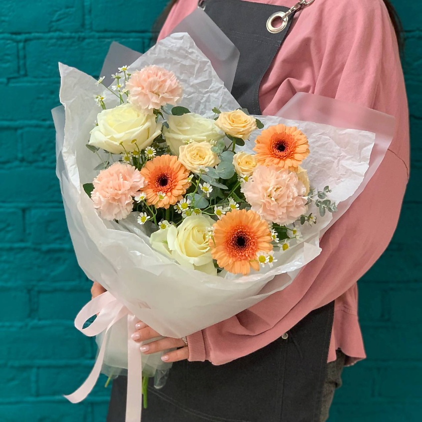 Изображение товара Букет из герберы и гвоздики от Цветы Мишки - подарок на любой случай