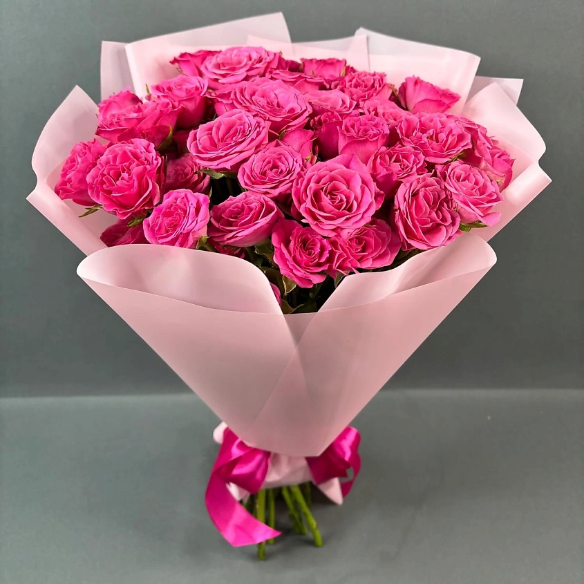 Изображение товара AZALIANOW ЦВЕТЫ. ПОДАРКИ. ДЕКОР Букет из 15 розовых роз «Любовь-красавица», Букеты и композиции из живых цветов могут на несколько тонов отличаться от изображений. Часть цвета искажается в зависимости от настроек экрана.