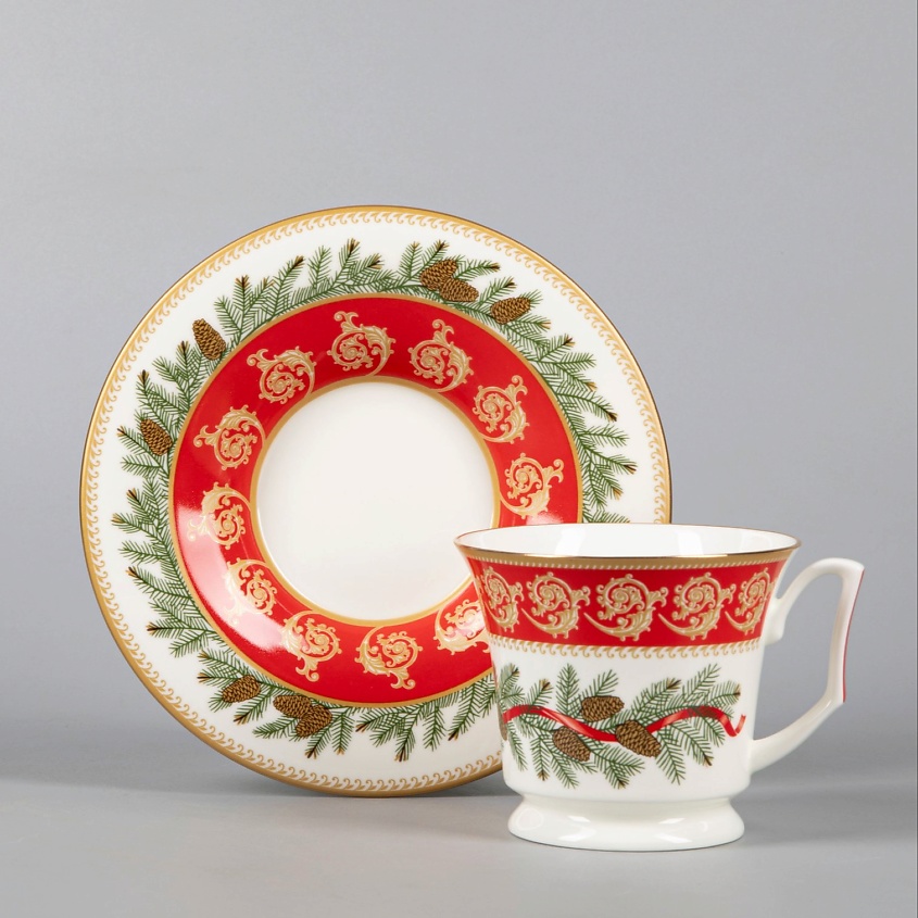 Изображение товара ИМПЕРАТОРСКИЙ ФАРФОРОВЫЙ ЗАВОД Чашка с блюдцем чайная "Рождественское чаепитие", 1 шт.