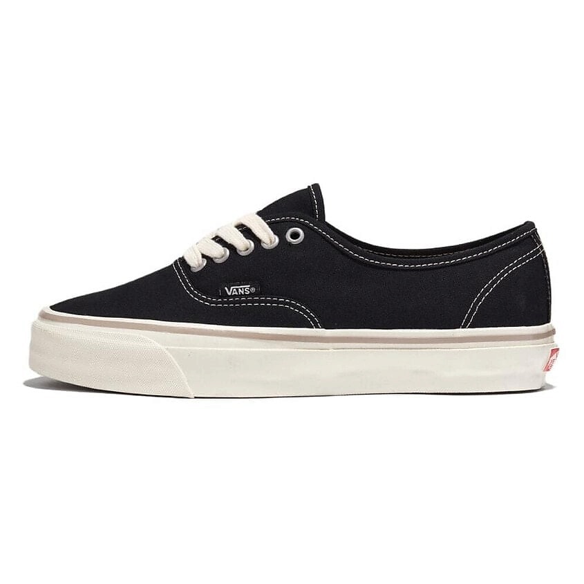 Изображение товара VANS Кроссовки Mte Authentic Reissue 44 'Black White', цвет: Черный, размер: 38