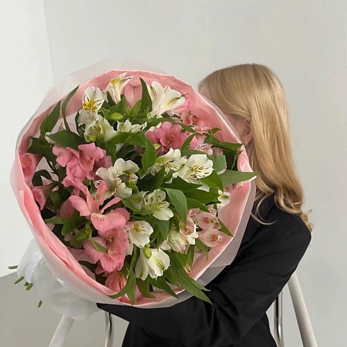 МНОГО ЦВЕТОВ ЦВЕТОЧНЫЙ МАГАЗИН Букет Альстромерий