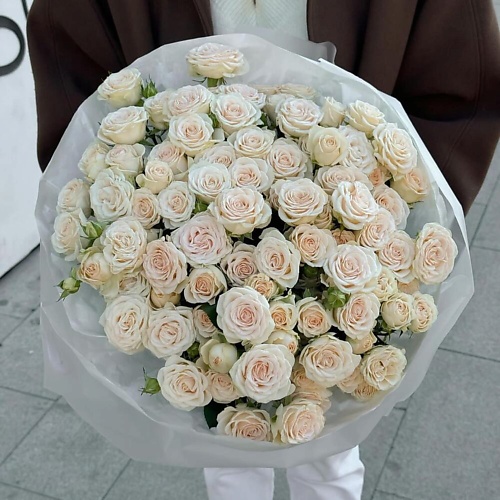 

МНОГО ЦВЕТОВ ЦВЕТОЧНЫЙ МАГАЗИН Монобукет из 17 кремовых роз, Монобукет из 17 кремовых роз