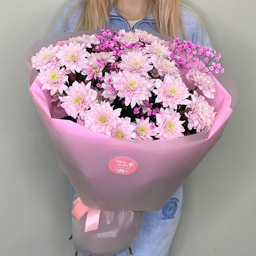

FLEUR DE FEE ЦВЕТОЧНАЯ ФЕЯ Букет из 5 розовых кустовых хризантем с гипсофилой, Букет из 5 розовых кустовых хризантем с гипсофилой