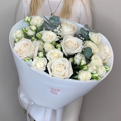 

FLEUR DE FEE ЦВЕТОЧНАЯ ФЕЯ Букет Белый ангел (белые розы, кустовые розы) в белом оформлении, Букет Белый ангел (белые розы, кустовые розы) в белом оформлении