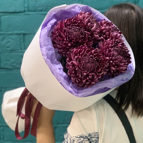 

ЦВЕТЫ МИШКИ Букет 5 фиолетовых хризантем Бигуди, Букет 5 фиолетовых хризантем Бигуди