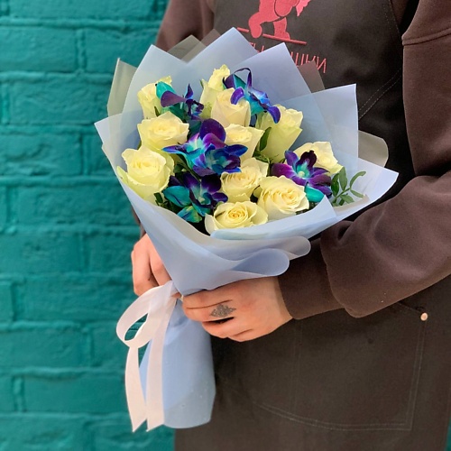 

ЦВЕТЫ МИШКИ Букет из розы и орхидеи, Букет из розы и орхидеи