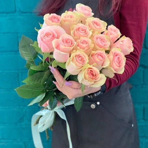 

ЦВЕТЫ МИШКИ Букет из 15 розовых роз, Букет из 15 розовых роз