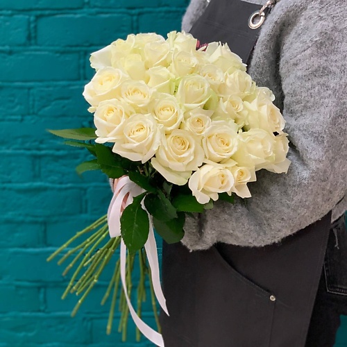 

ЦВЕТЫ МИШКИ Букет из 27 белых роз, Букет из 27 белых роз