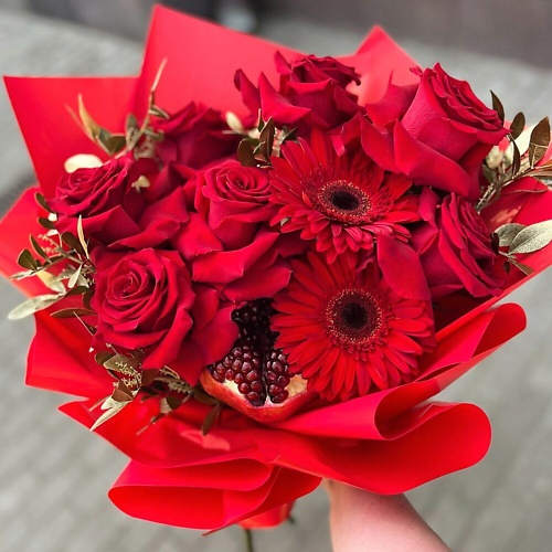 FLOWERTVER Букет ДНК страсти