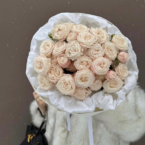 

МНОГО ЦВЕТОВ ЦВЕТОЧНЫЙ МАГАЗИН Букет из кустовых пионовидных роз, Букет из кустовых пионовидных роз