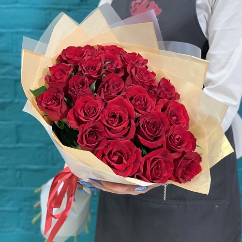 

ЦВЕТЫ МИШКИ Букет из 21 красной розы, Букет из 21 красной розы
