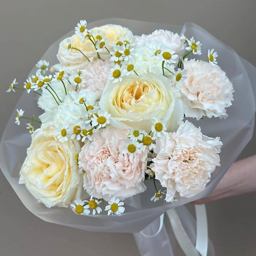 

МНОГО ЦВЕТОВ ЦВЕТОЧНЫЙ МАГАЗИН Сборный букет из пионовидных роз, танацетума и диантусов, Сборный букет из пионовидных роз, танацетума и диантусов