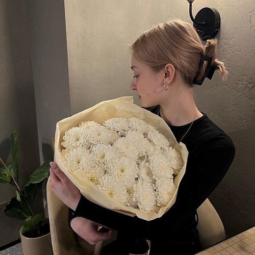 

МНОГО ЦВЕТОВ ЦВЕТОЧНЫЙ МАГАЗИН Монобукет из 7 кустовых белых хризантем, Монобукет из 7 кустовых белых хризантем