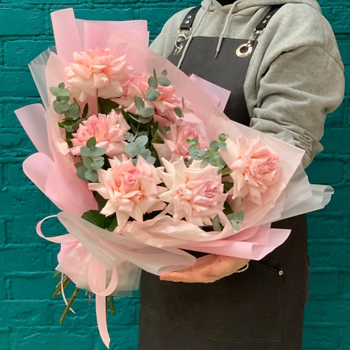 

ЦВЕТЫ МИШКИ Букет из розовых французских роз и эвкалипта, Букет из розовых французских роз и эвкалипта