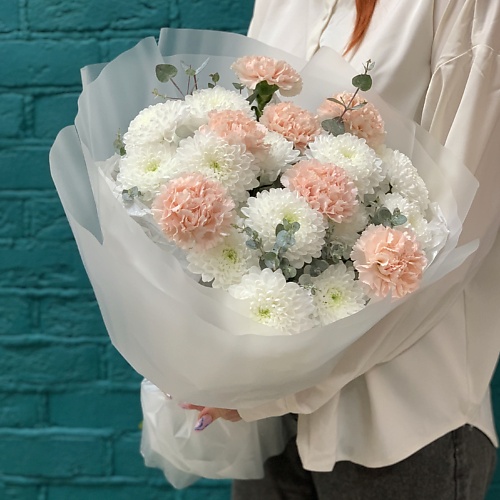 

ЦВЕТЫ МИШКИ Букет из хризантем и гвоздик, Букет из хризантем и гвоздик