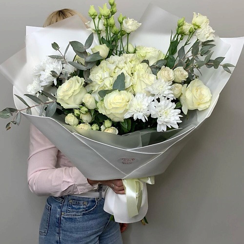 

FLEUR DE FEE ЦВЕТОЧНАЯ ФЕЯ Букет Восхищение (с розами, горензией, эустомой, хризантемой), Букет Восхищение (с розами, горензией, эустомой, хризантемой)