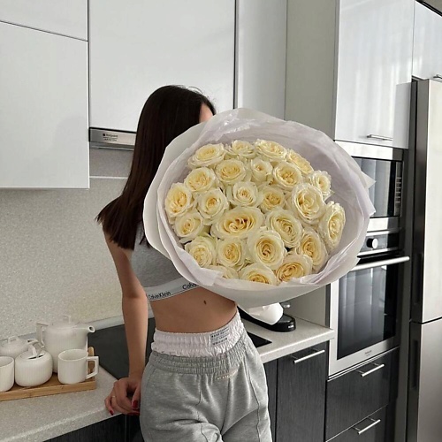 МНОГО ЦВЕТОВ ЦВЕТОЧНЫЙ МАГАЗИН Монобукет из 25 пионовидных роз