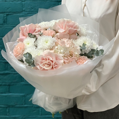 

ЦВЕТЫ МИШКИ Букет из гвоздики и французских роз, Букет из гвоздики и французских роз