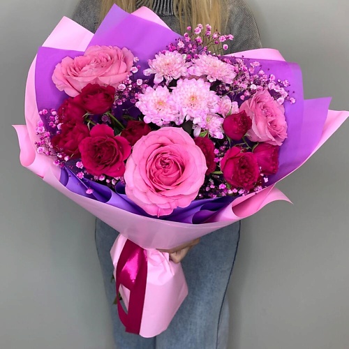 FLEUR DE FEE ЦВЕТОЧНАЯ ФЕЯ Букет Малинка из роз хризантемы кустовых роз 4260₽