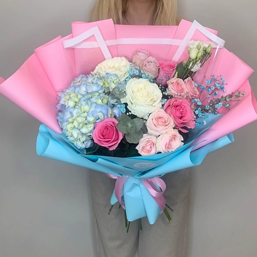FLEUR DE FEE ЦВЕТОЧНАЯ ФЕЯ Букет из роз гортензии эустомы гипсофилы 7100₽