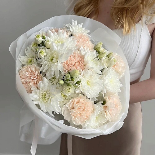 

МНОГО ЦВЕТОВ ЦВЕТОЧНЫЙ МАГАЗИН Сборный букет из кустовой хризантемы и диантусов, Сборный букет из кустовой хризантемы и диантусов