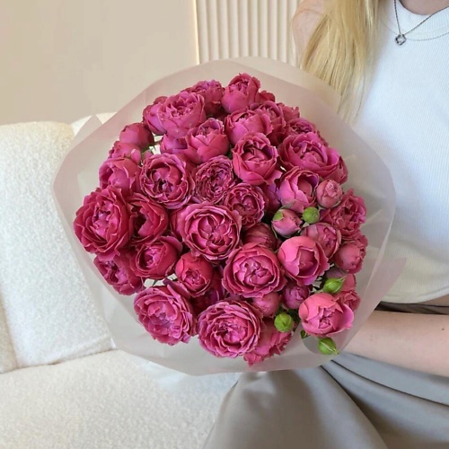 

МНОГО ЦВЕТОВ ЦВЕТОЧНЫЙ МАГАЗИН Монобукет из кустовых роз сорта Misty Bubbles, Монобукет из кустовых роз сорта Misty Bubbles