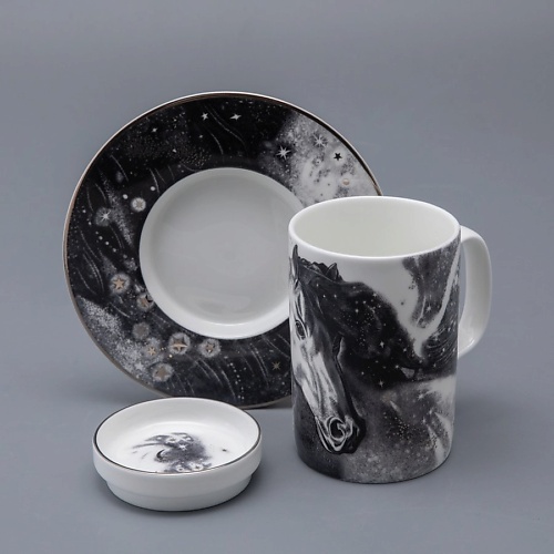 

ИМПЕРАТОРСКИЙ ФАРФОРОВЫЙ ЗАВОД Бокал с блюдцем и крышкой "Черный мустанг", Бокал с блюдцем и крышкой "Черный мустанг"