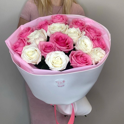 

FLEUR DE FEE ЦВЕТОЧНАЯ ФЕЯ Букет 17 роз микс белые и розовые, Букет 17 роз микс белые и розовые