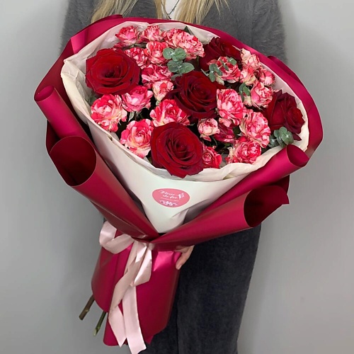 

FLEUR DE FEE ЦВЕТОЧНАЯ ФЕЯ Букет из кустовых роз Файерфокс, роз Эксплорер и Эвкалипта, Букет из кустовых роз Файерфокс, роз Эксплорер и Эвкалипта