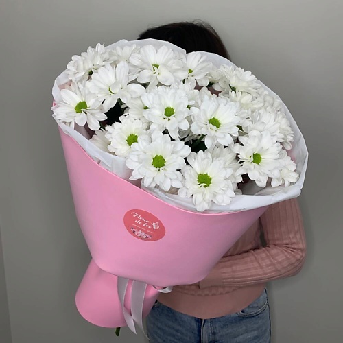 

FLEUR DE FEE ЦВЕТОЧНАЯ ФЕЯ Букет из 5 белых ромашковых хризантем в розовом оформлении, Букет из 5 белых ромашковых хризантем в розовом оформлении