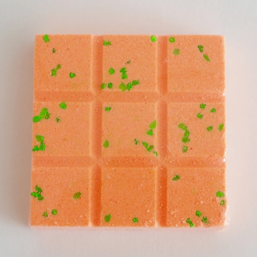 

MIPASSIONCORP Бомбочка для ванны с игрушкой внутри "Веселый мандарин", Бомбочка для ванны с игрушкой внутри "Веселый мандарин"