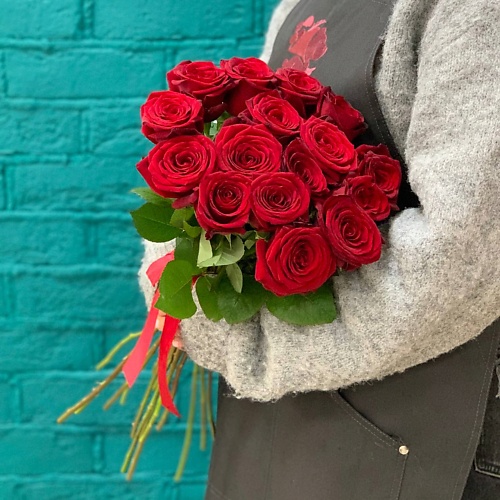 

ЦВЕТЫ МИШКИ Букет из 15 красных роз, Букет из 15 красных роз