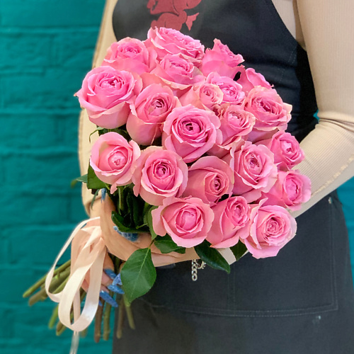 

ЦВЕТЫ МИШКИ Букет из 21 розовой розы, Букет из 21 розовой розы