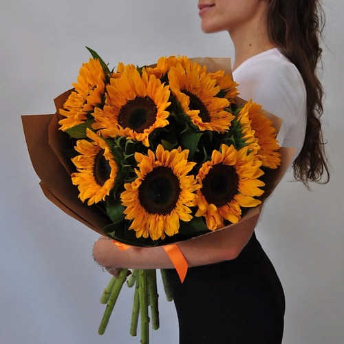 

МНОГО ЦВЕТОВ ЦВЕТОЧНЫЙ МАГАЗИН Монобукет из 9 подсолнухов, Монобукет из 9 подсолнухов