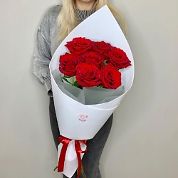 Букет 7 красных роз Эксплорер